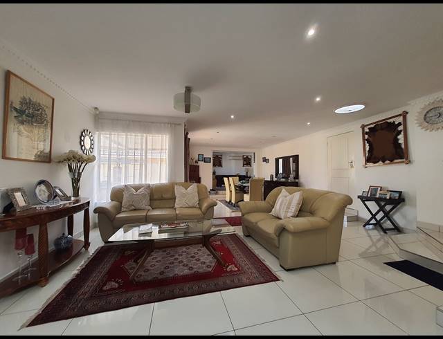 3 BEDROOM CLUSTER RENTED IN HALFWAY GARDENS